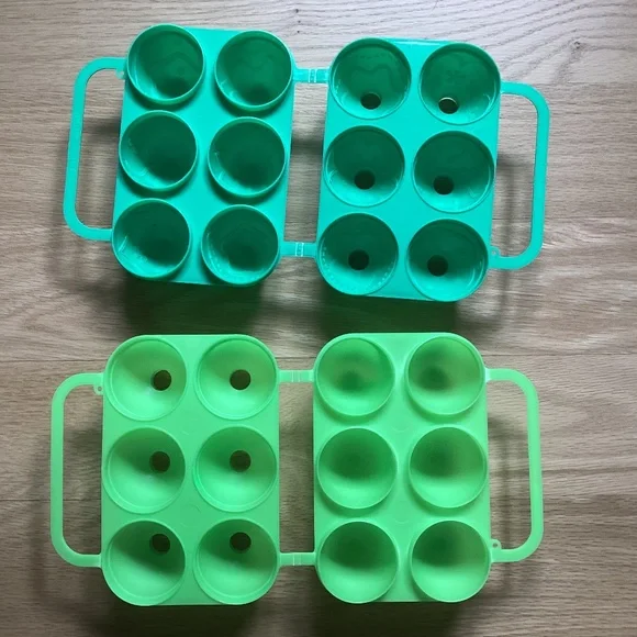 Set of 2 Jell-O Egg Jigglers Shooters Plastic Mold 1 Smooth 1 Etched Excellent - Picture 1 of 1